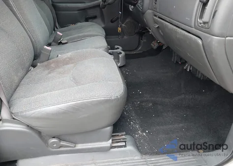 2006 Chevrolet Silverado 1500 Work Truck z USA, uszkodzony, nr VIN 1GCEC19X56Z119606